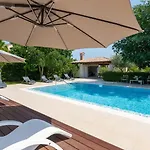 Guest house Lv By