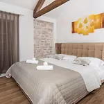 Lv By 4* Fiorini