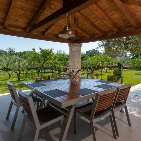 Gostinjska kuća Lv By