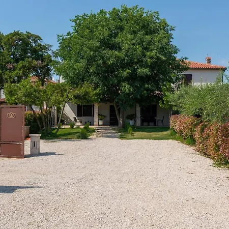 Gostinjska kuća Lv By Fiorini