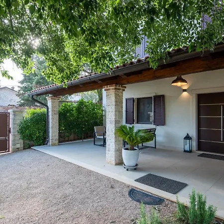 Gostinjska kuća Lv By Fiorini