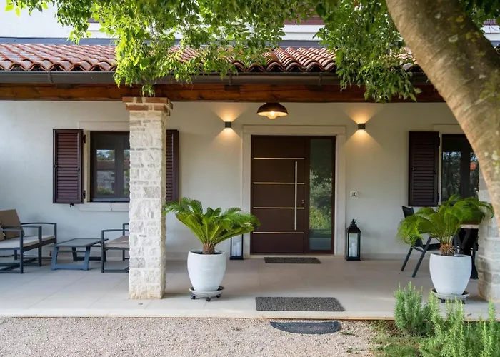 Lv By Gostinjska kuća