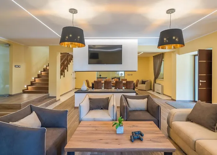 Lv By Gostinjska kuća 4*