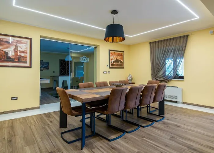 Lv By Gostinjska kuća